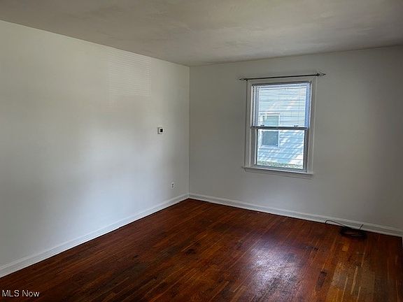 3rd image of 329 Tyler Ave