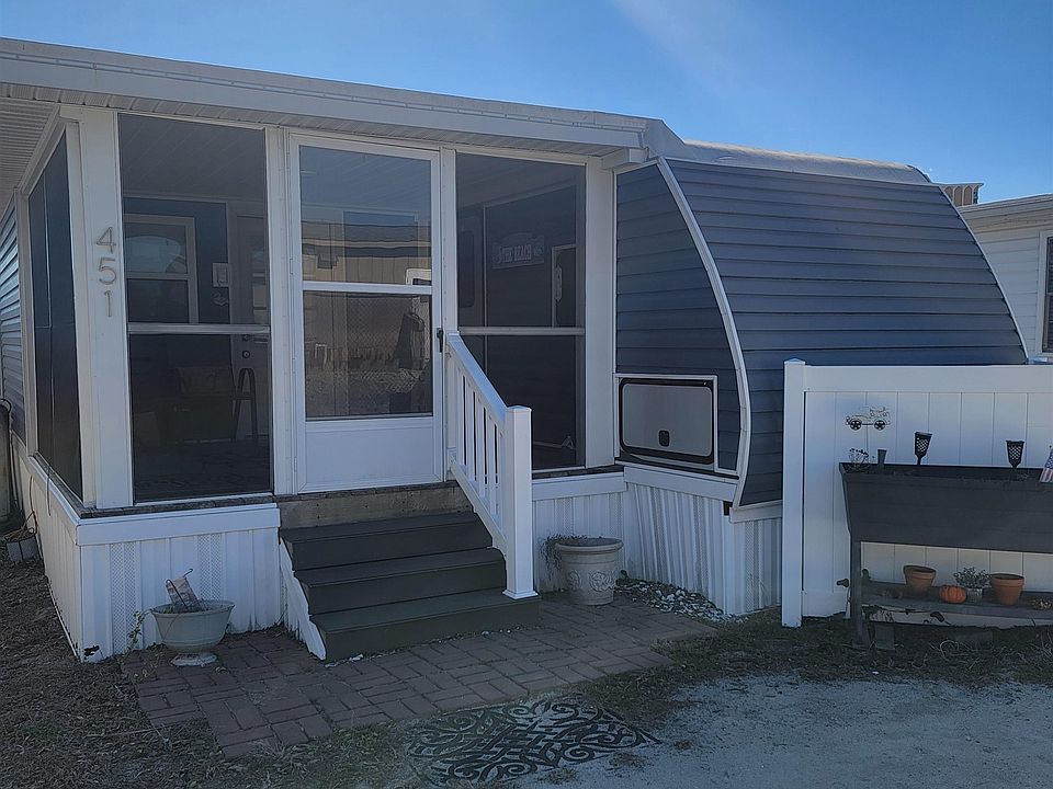 1st image of 9700 Kings Rd. #A451