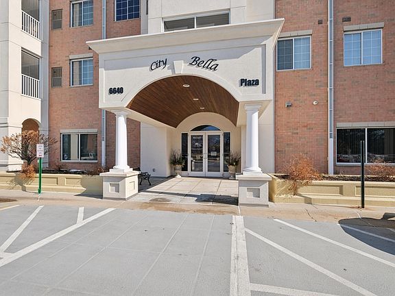 3rd image of 6640 Lyndale Ave S APT 408