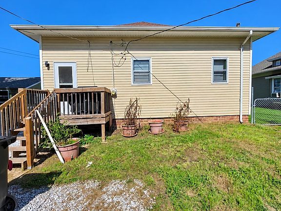 3rd image of 1110 Walnut St