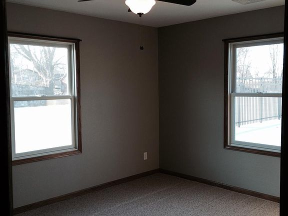 4th image of 505 E Adams St APT 13