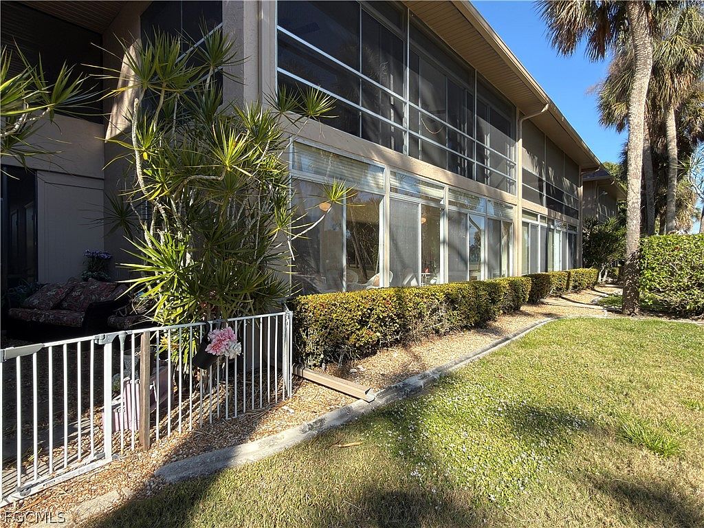 1699 Golf Club Dr APT 3