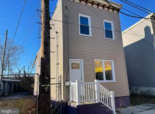 77 Pashley Ave, Trenton, NJ 08618