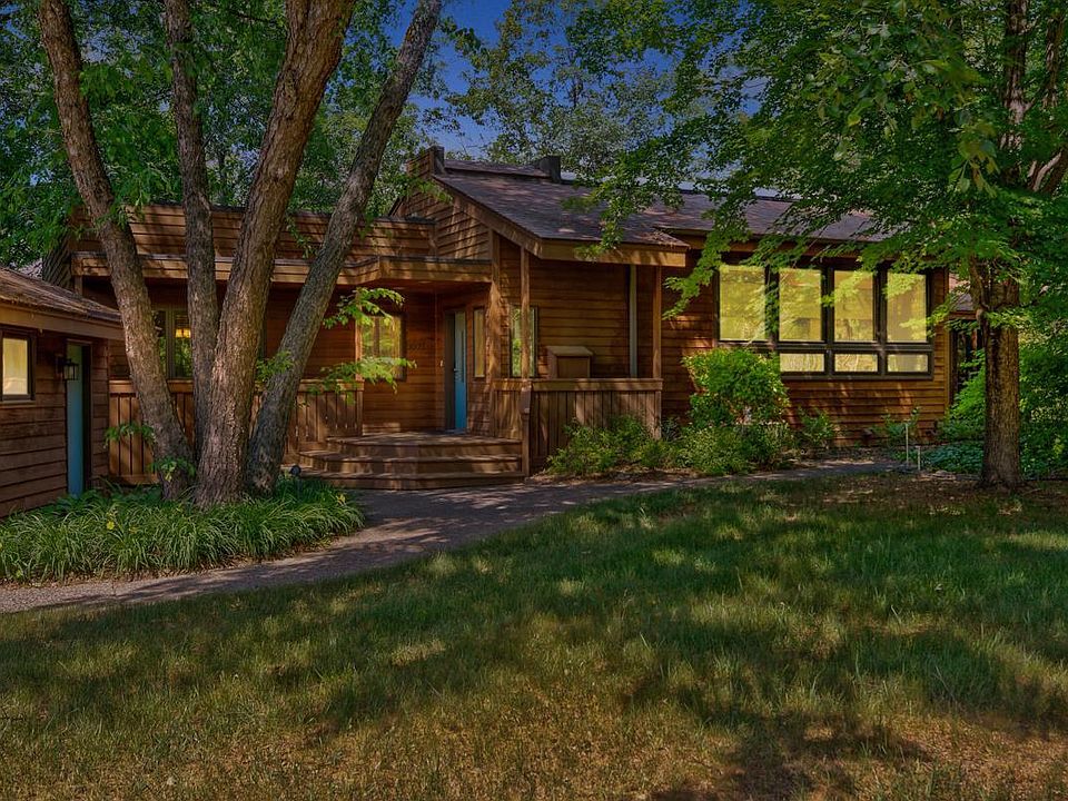 1st image of 9997 Arcola Ct N