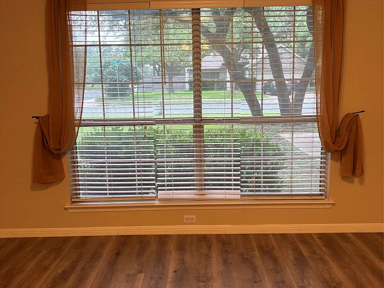 4500 Abelia Dr — Photo 7