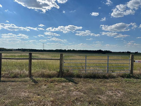 2nd image of 8038 Ohnheiser Kaase Rd