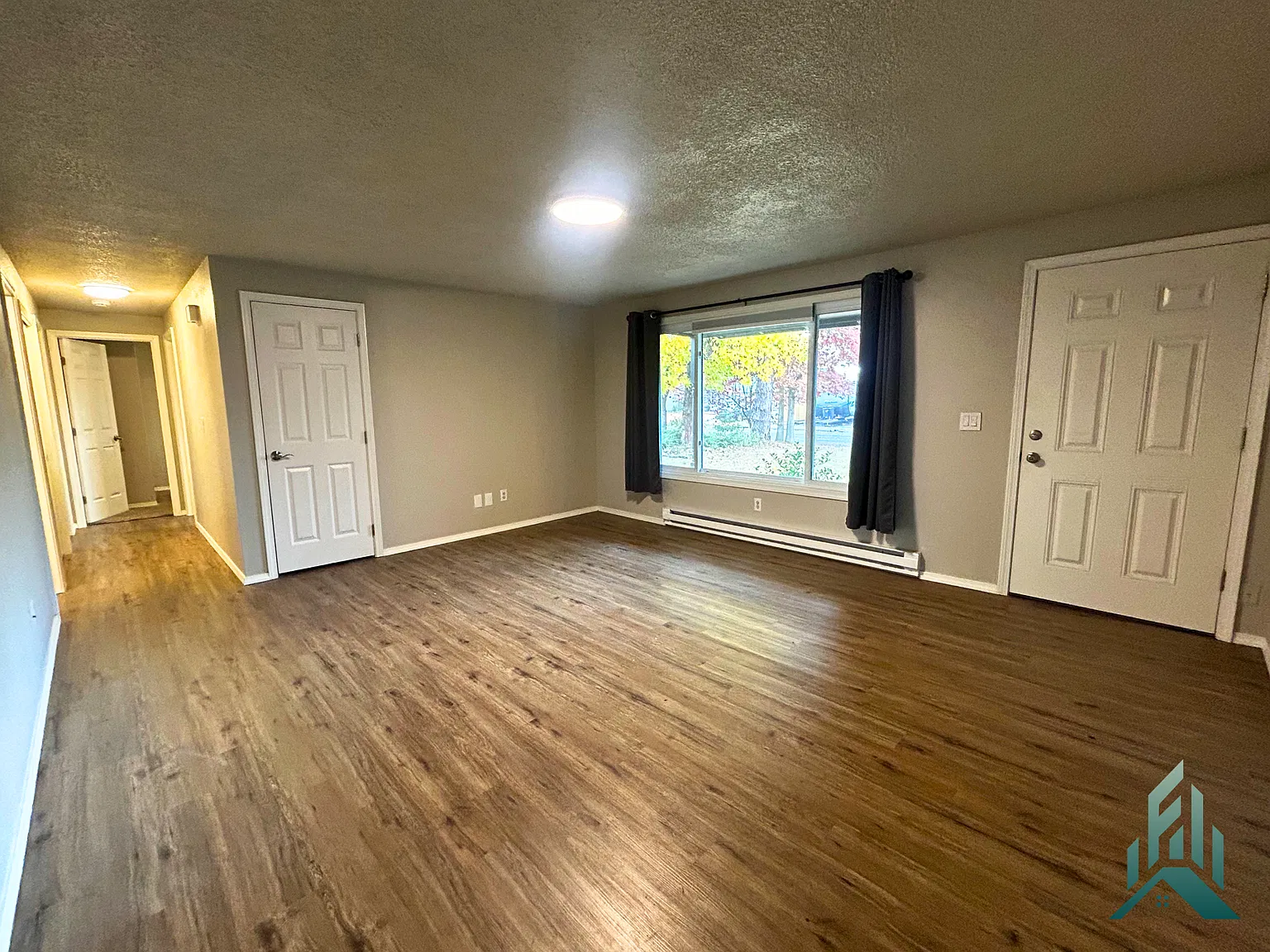 3 bed, 1.5 bath, 1492 sqft, $2,195 — Photo 4