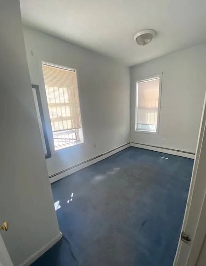 2 bed, 900 sqft, $3,600 — Photo 3