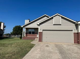 126 E Eagle Watch St, Mulvane, KS 67110