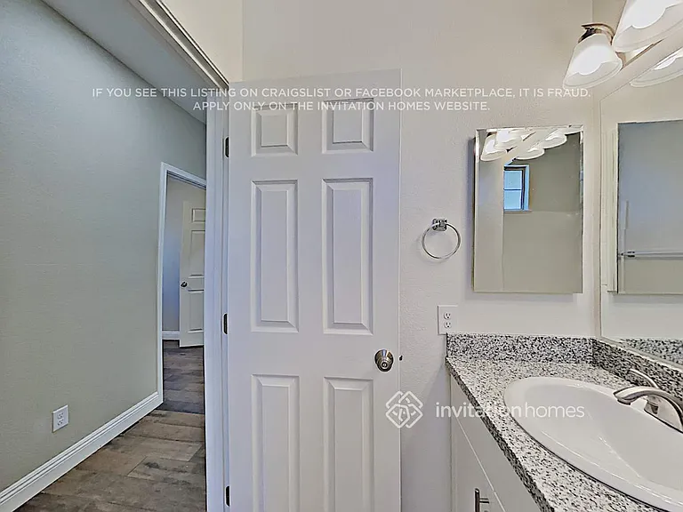 1513 E Douglas Ave — Photo 11