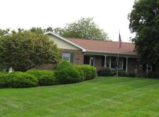 1623 Jill Dr, Coopersburg, PA 18036