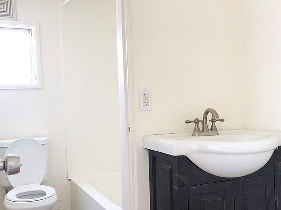 5th image of 1067 W Miracle Mile Unit 94