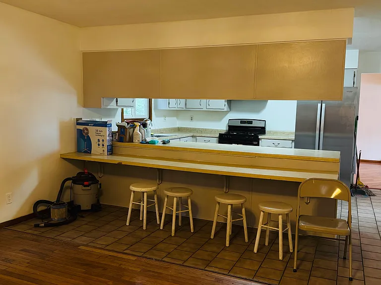 10 Lincoln Rd — Photo 13