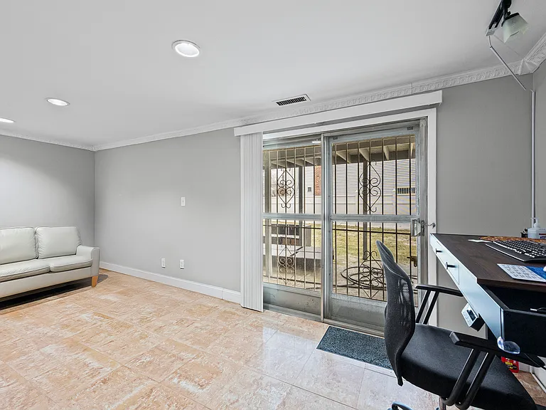 18 South Dr — Photo 20