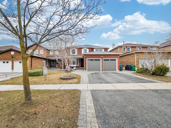 392 Dakota Rd, Mississauga, ON L4Z 3A9