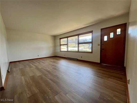 5th image of 313 Taylor Ln