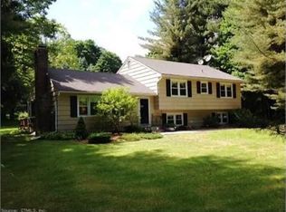 32 Meadowbrook Rd, Southbury, CT 06488
