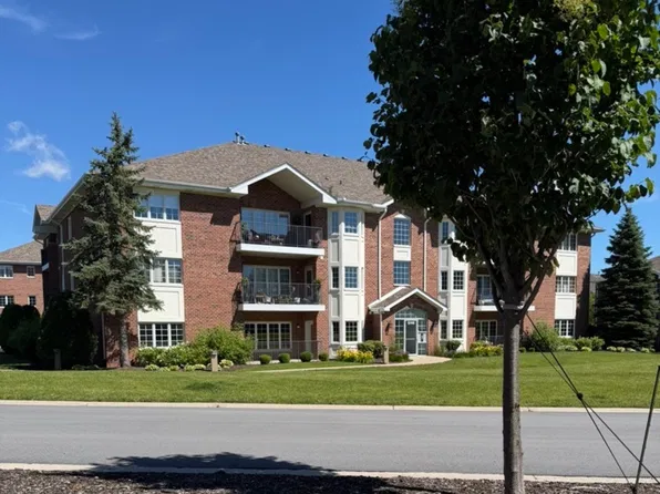 13149 Forest Ridge Dr APT 3C, Palos Heights, IL 60463