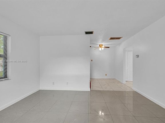 4th image of 1451 NW 19th St #2