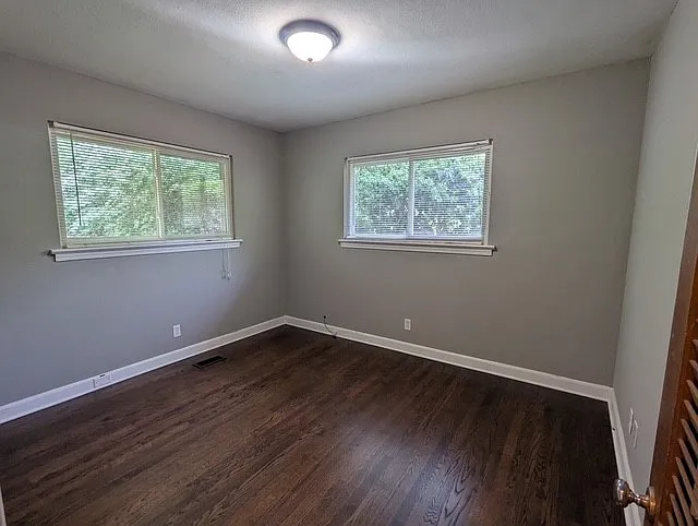 Glendon Drive — Photo 3