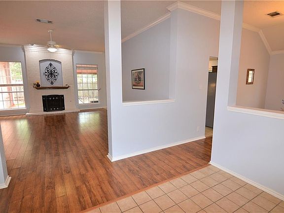 4th image of 2203 Falcon Dr