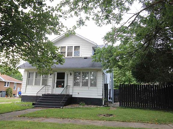 2nd image of 205 E Elm St