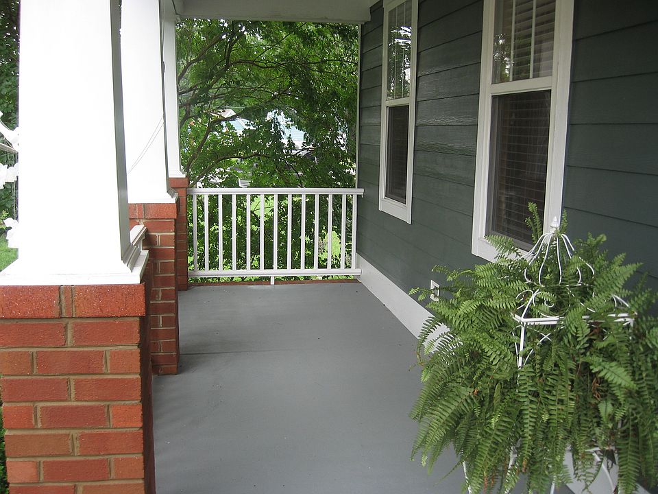 Large Front Porch 