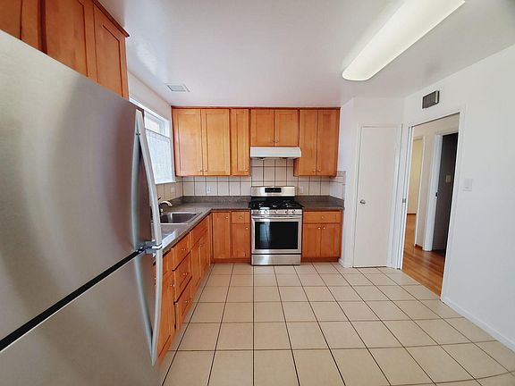 3rd image of 46 Alta Vista Way