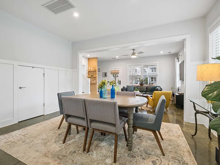 1125 Chester Ave #11 — Photo 13