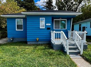 9244 Heyden St, Detroit, MI 48228