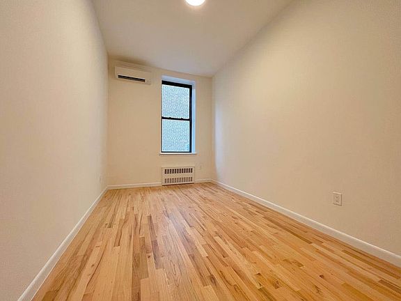 2nd image of 148 Stuyvesant Ave APT 4A