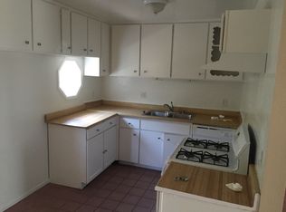 16451 Chestnut St, Hesperia, CA 92345