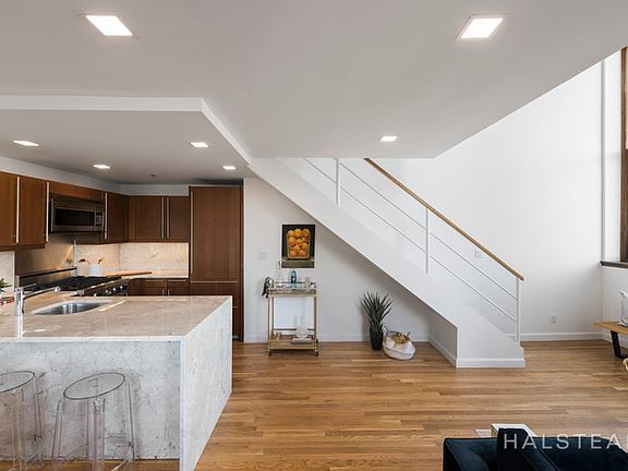 3rd image of 305 2nd Ave APT 521