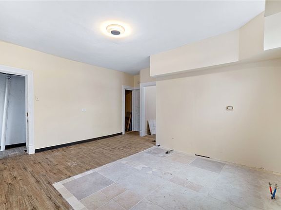 5th image of 322 Hays Ave