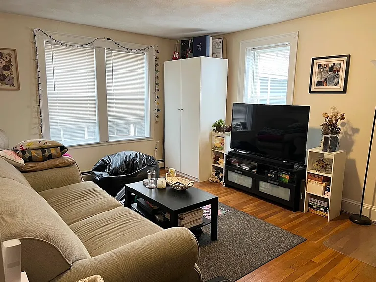 38 Day St Apartments — Photo 13