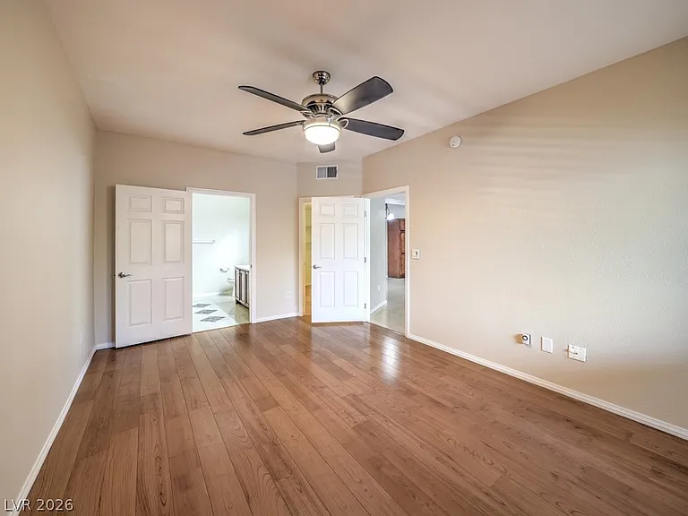 2291 W Horizon Ridge Pkwy #8144 — Photo 16