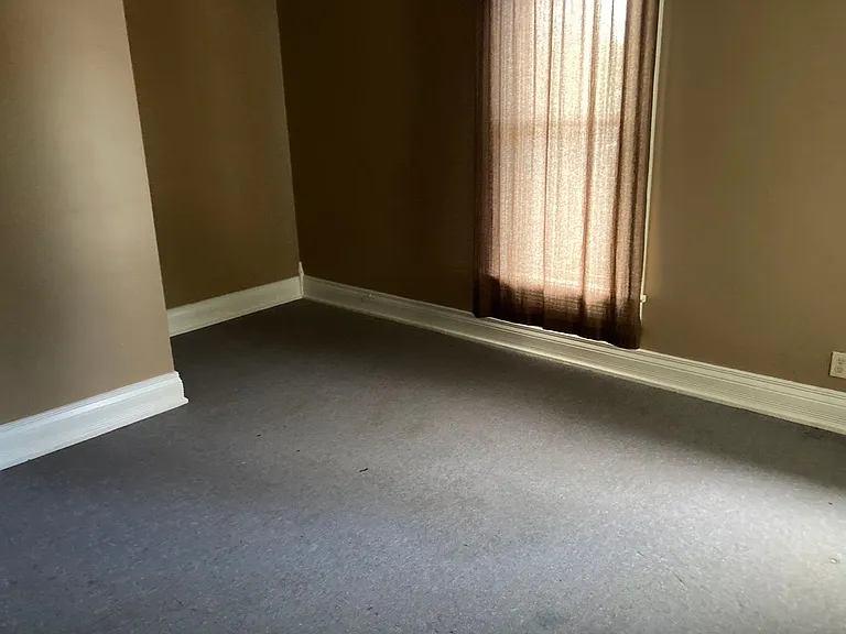 138 N Madison Rd — Photo 7