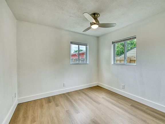 5th image of 719 NE 38th Street