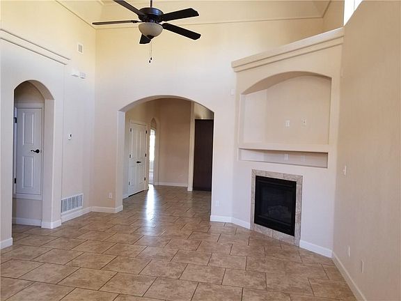 5th image of 3737 Coco Palm Dr
