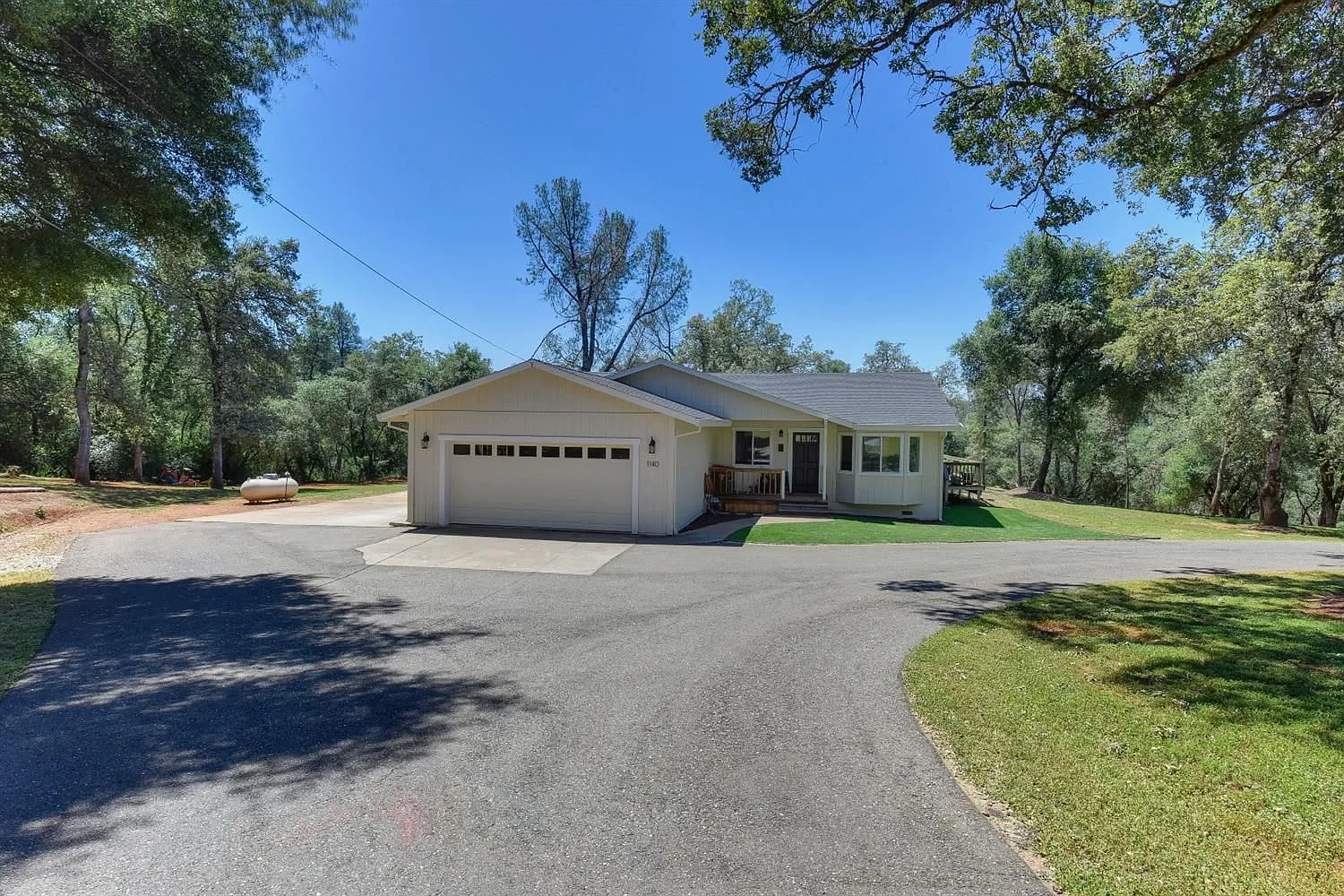 1140 Pondanowatta Ln photo 1