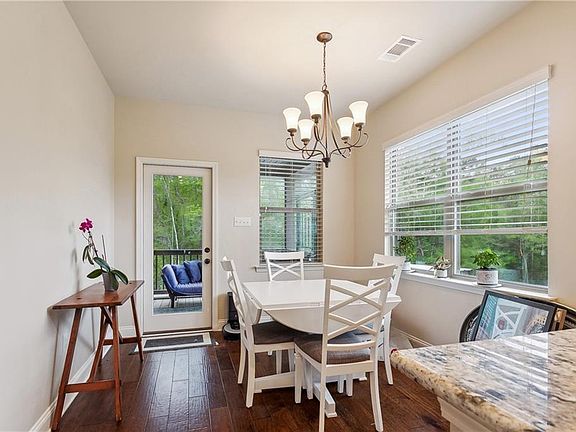 4th image of 18313 Cusachs Dr