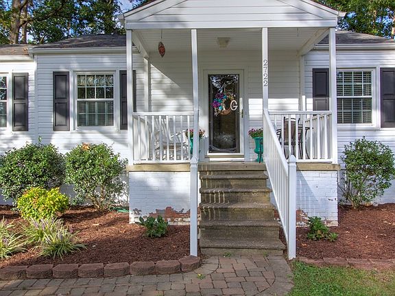 3rd image of 2722 Robin Hood Dr