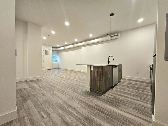 3rd image of 50 Washington St #5