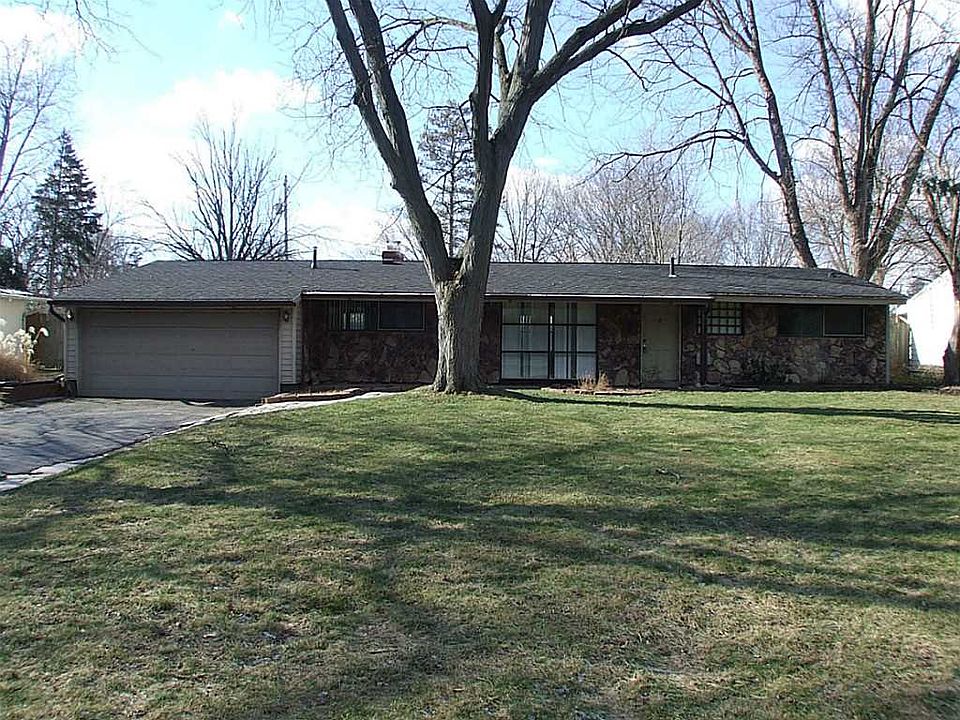 1st image of 3021 E Lincolnshire Blvd