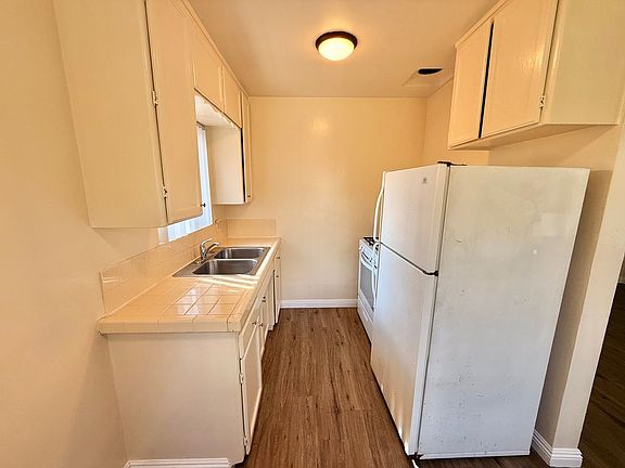 5th image of 419 Brooks St #421
