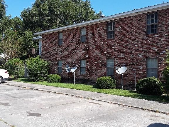 2nd image of 596 Champagne Cir APT 4
