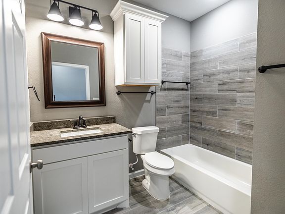 5th image of 207 S James St