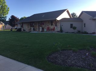 1621 Plum Tree Ct, Kaukauna, WI 54130
