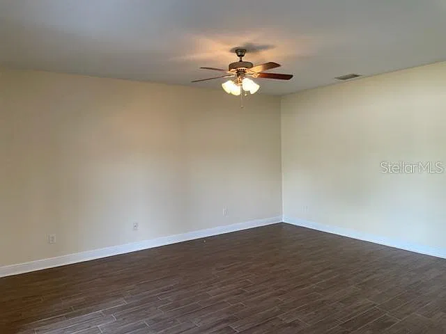 4 bed, 2.5 bath, 2496 sqft, $2,950 — Photo 4