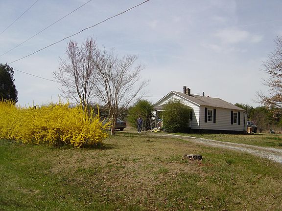 4242 Hamburg Mill. Picture 5+ years old.